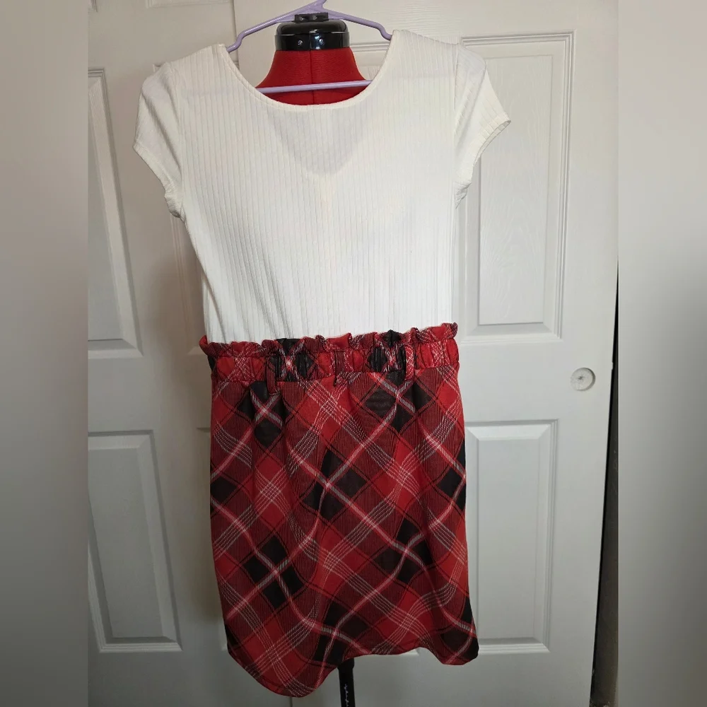 No Boundaries White and Red Plaid Mini Dress - Picture 2 of 3